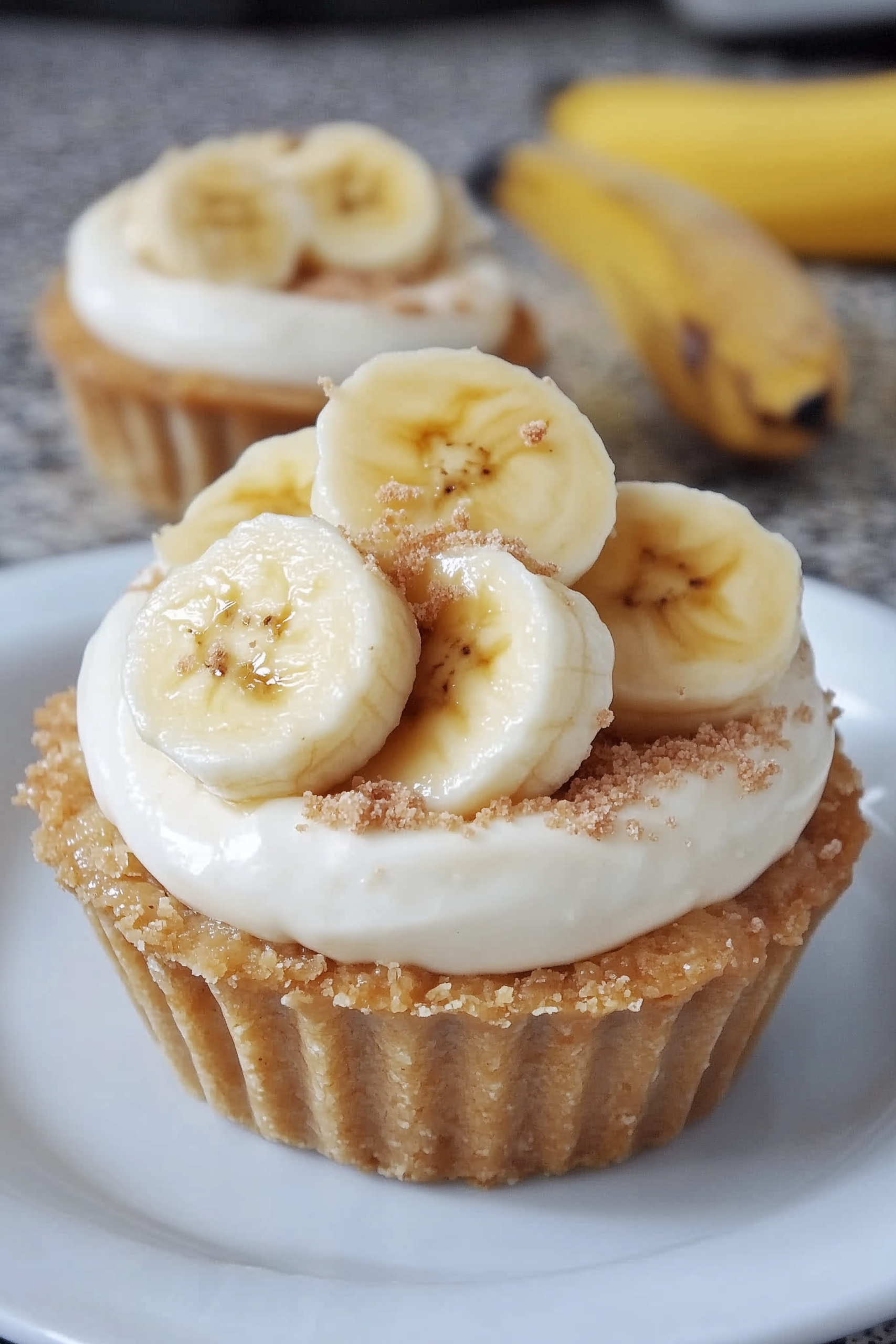 Easy No-Bake Mini Banana Cream Pies: Quick Dessert Guide